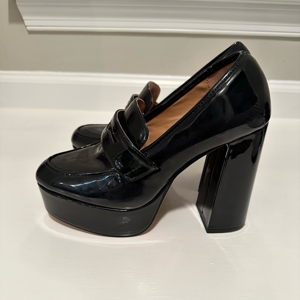 Jessica Simpson Blaton Platform Pump